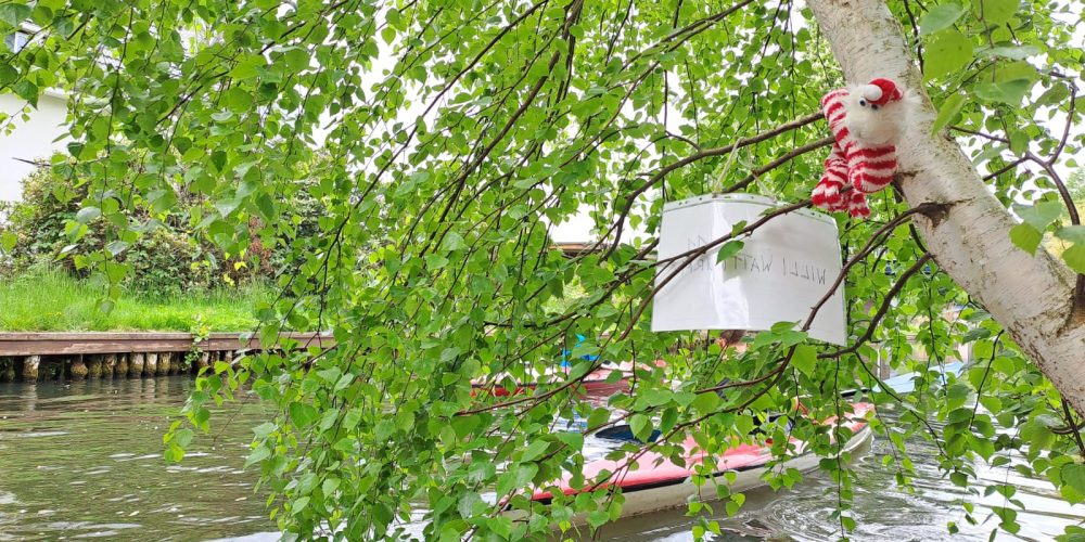 Kanu-Jugend: Wasserkuscheltierjagd in Neu Venedig (15 Plüschtiere haben sich versteckt! Habt ihr sie entdeckt?)