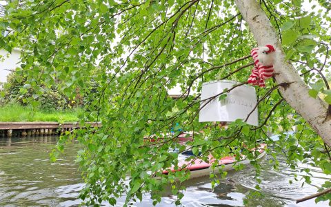 Kanu-Jugend: Wasserkuscheltierjagd in Neu Venedig (15 Plüschtiere haben sich versteckt! Habt ihr sie entdeckt?)
